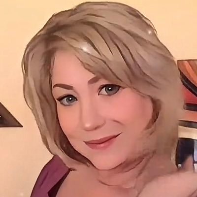 I search for rare, vintage & trendy fashion so you don’t have to. Join me on Poshmark POSHPERFECT4YOU to save $10: https://t.co/QOBZ5wF4RH