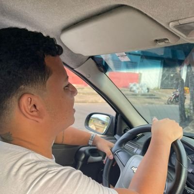 • Pai da Ana Clara • Casado • Torcedor apaixonado e inconteste do Clube de Regatas do Flamengo • A vida é cheia de paixões!