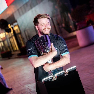 Professional PUBG player for @FalconsEsport. PUBG WORLD CHAMPION 🏆 5x PCS Champion. Mentally Athletic. Contact: tnshrimz@gmail.com