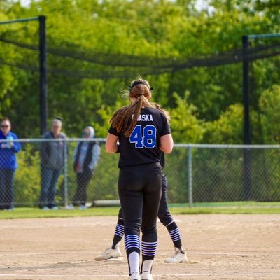 Iowa Premier Gold National Shraiberg 18u #48 // 1st baseman // 6 ft // Lakes Community High School //2025// 4.2 GPA eovaska07@gmail.com