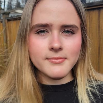 18/5’7/Artist/Twitch Streamer IG: ValeriaSintsova TT: ValTheArtist