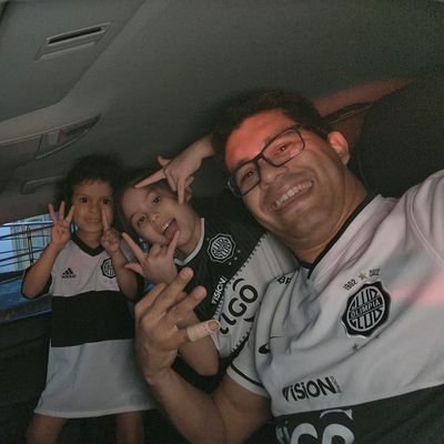 Ingeniero Electromecánico de la FIUNA. Fultbolero, olimpero y valenciano de corazón.. La familia ante todo! Encantado por 1 reina y 2 princesas..