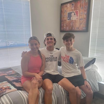 Phil_Schmidt2's profile picture. Husband, Dad, and baseball.