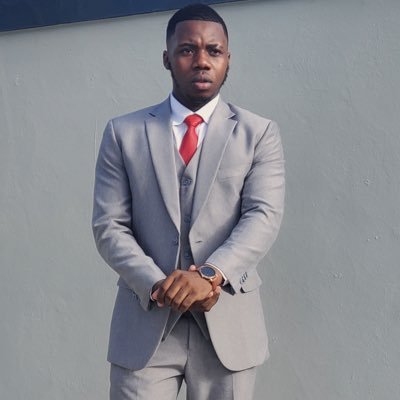 -Put God first!🛐 -KIMoney💲💲 -Billionaire 💹 -💲€lf-challenger🧗 -Data Analyst💻📊 -Bodybuilder🏋️ -Winner🏆 -Lover❤️ -Proud son and brother!👨👩👧👪
