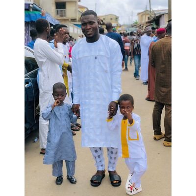 I CHEATED ON MA FEARS
BROKE UP WIT MA DOUBTS 
& NW AM MARRYING MA DREAMS
ALL PRAISE BE TO ALLAH
Instagram & Snap=idrisrichkid 
Arsenal FAN 
23rd May
Monday born
