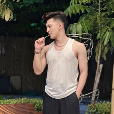 5’11 || IG: jamesvitalll || FB: James Salonga Vital || Tiktok: @ljamesvitall