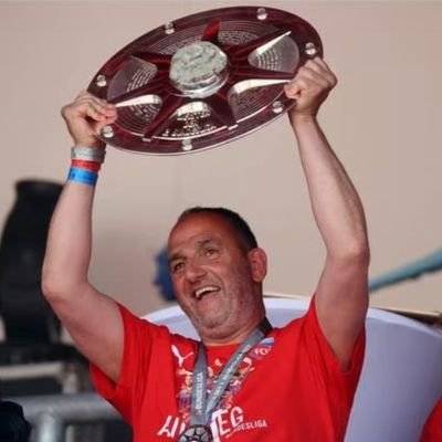 TheBlessing02's profile picture. 💙❤️⚽

Rassismus ist keine Meinung
#FCKAFD
🏳️‍🌈