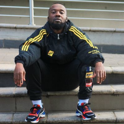 AbongileMtakati's profile picture. |📻 Radio Broadcaster @vowfm 88.1FM #mzansizoriginal, Fridays 7pm - 9pm| Voice Over Artist🎙🎤 | 🌎💼 Entrepreneur | https://t.co/XrYktYNc5o