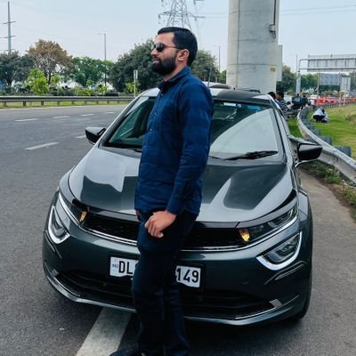 होंगी तुम्हारे पास जमाने भर की डिग्रियां ,
छलकती आंखों को ना पढ़ पाए तो अनपढ़ हो तुम।