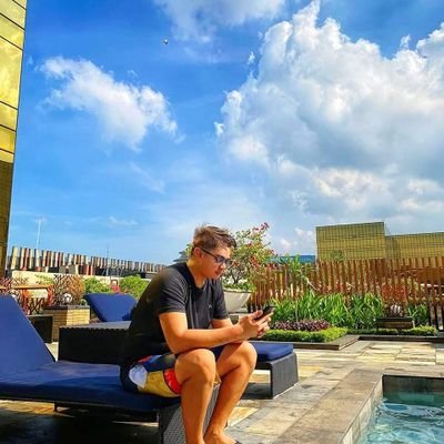 junemahnel's profile picture. 