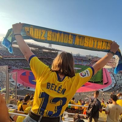 BelenTopa's profile picture. Gaditana investigando en @canalUGR.