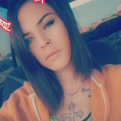 neebsbieber93's profile picture. 💜💜