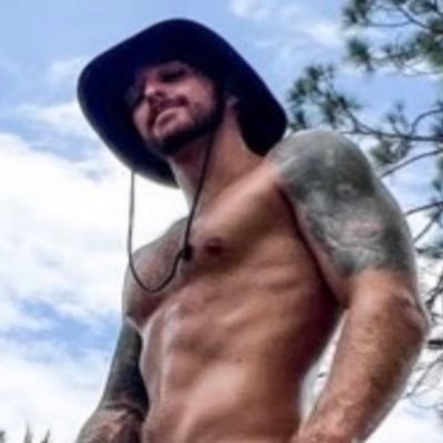 NO PPV! Couple content, collabs, groups 🔥 https://t.co/mKGgU5NvXN First time subscribers always 50% off 👨‍❤️‍👨🍑 @tampatomxxx