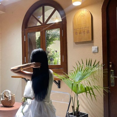 reeanna20's profile picture. 独身であることは貴族ではなく、ひざまずく一族です。