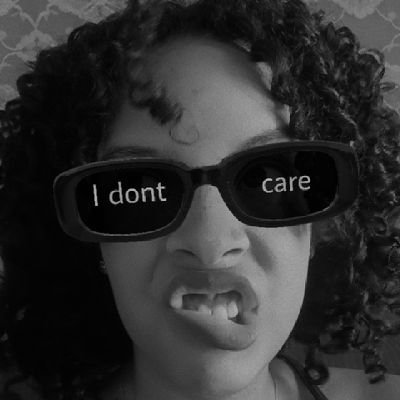 iriseoliveira's profile picture. tô aqui falando nada com nada que de vez em quando tem alguma relevância