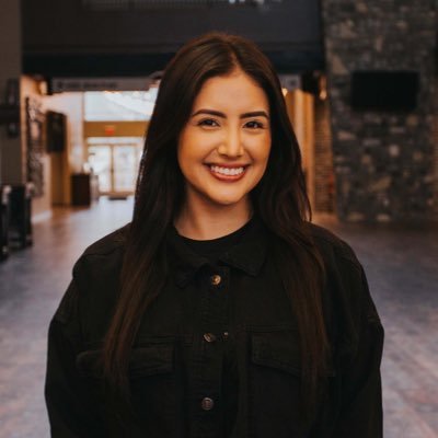 Dani_andujo's profile picture. My bio doesn’t need to say what I do or where I work. I wasn’t made to be known but to make His name known.