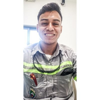 Esfuerzaté al máximo que los sueños se cumplén🙏🏽⚡
Técnico En Ingeniería Eléctrica⚡💡
Ingeniería Eléctrica En PROCESO...👷🏽‍♂️🙏🏼
CoDPlayer💡🎮