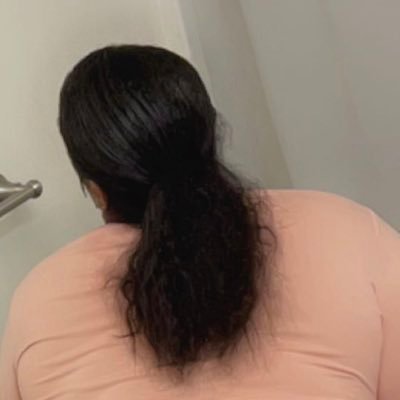 1irresistibleT's profile picture. unavailable 💕