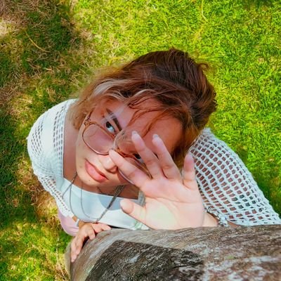 i am the protagonist of my own life | i live so i love 🌞 💗💛💙