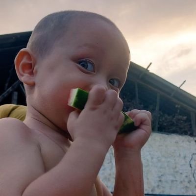Ishqodami's profile picture. Professional uxlovchi Uncle