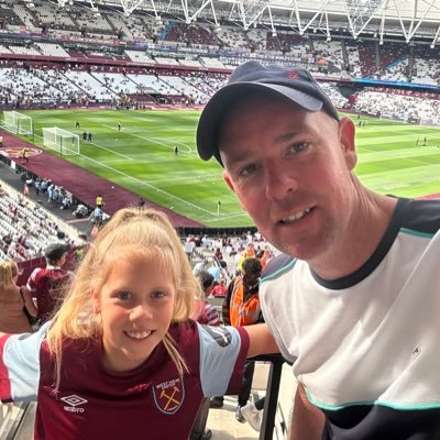 West Ham & Aldershot. My beautiful wife Nicki, My girls Tia, Ella & Pippa. Oasis, Kasabian, The Boss, The Libertines, The Stone Roses... As You Were ✌🏻🇬🇧