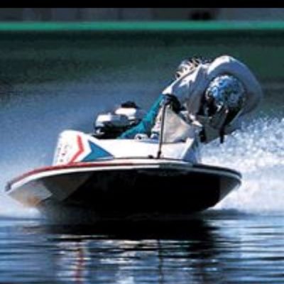 こんにちは‼️趣味はボートレース予想‼️展開大事‼️あとはネットビジネス、仮想通貨取引、FX、株式、副業なんでもやって億り人になろう👍