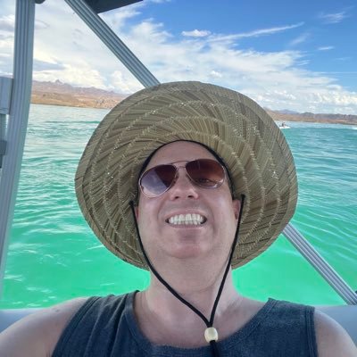 Web developer and IT generalist. All types of other I’ll s***. @drhiot, IG: donhughes001