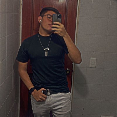 Que se supone que pongo acá?, mi vida JAJA 😂 ya de eso no me queda ni un poco 😜😅