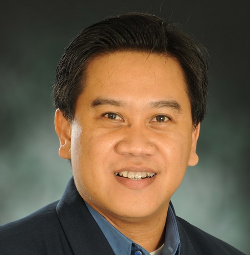 Digital Marketing Specialist , Businessman.Blogger, Technology Evangelist, Digipreneur, Global Causes Advocate,  Dad of Two