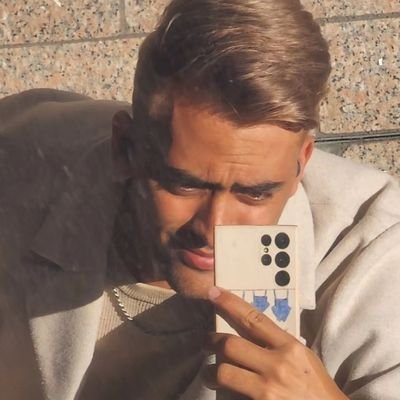 -I've taken a break from twitter idk when i'll be back -
Youtuber & Backstreet Boys enthusiast (Pinelybox on Instagram)