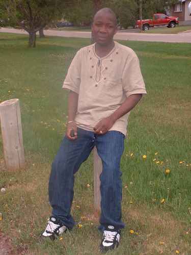 Like to live in peace and sexy daily Love i too is looking for one who can real believe and take care of me has i can too do for her.