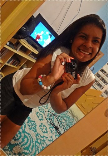 Não podemos nunca pensar em desistir , mas pensar em mudar , as vezes o jeito de agir ou pensar , aceita as diferenças ! ♥