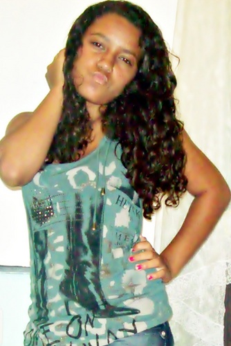 14 anos, Nordestina, Linda,Solteira, Festeira,Extressada, Indecisa,Chata,Ciumenta & mt mais mt paixonada por CAIO CASTRO s2   follow ?  RAWR *---*