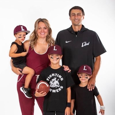 Believer John 15:5 - Husband to @nycjill - Father of 3 boys - Texas A&M ‘10 - @LHSFball QB/OL 🍄