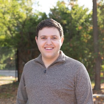 yehuda_brick's profile picture. Twin dad.  Software Engineer at @awscloud.  Enjoyer of🏂🎾🏓