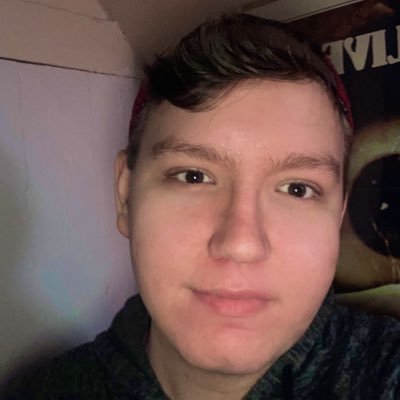 Pretentious film bro. Connoisseur of queer horror 🏳️🌈