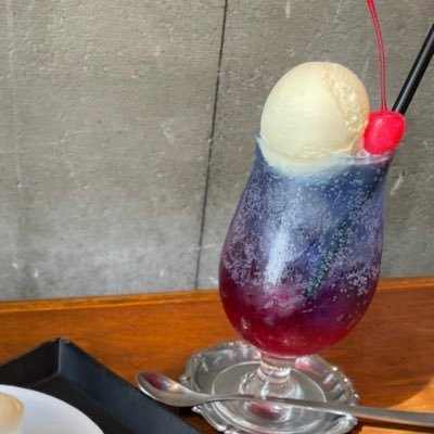 trbj17's profile picture. 成人済社会人 仕事中は返信遅れることもございます。友人分代理する場合もございます。ご了承くださいませ。