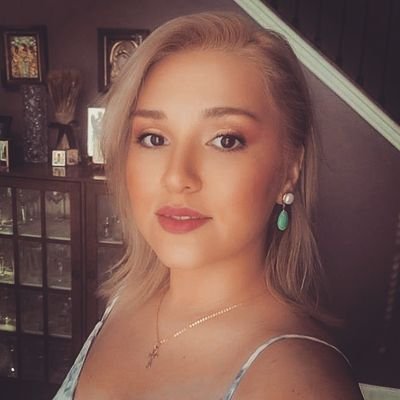 nilufarbakh_ID's profile picture. ■ Interior Designer | Graduate 2023.
■ Floor Plans | Mood Boards | 3D SketchUp | Enscape.
■ Photoshop| CAD| Speaks 4 languages.
■ Drawing & Paintings.