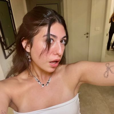 AvivCherno's profile picture. יש לי מיגרנה בדרך כלל