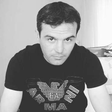 tamerylmaz12's profile picture. Nezaket bir insanlık sanatıdır. 
İnsan olmayanları ilgilendirmez.