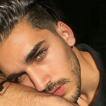 نُرشد التائهين ولا نعرف كيف نغادر المتاهة