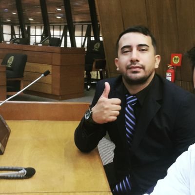 DavidTorreska's profile picture. Mi piel es de cuero por eso aguanta cualquier clima🤙🏿