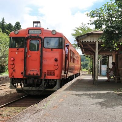 福島出身で神奈川在住の管理人が、旅先の列車や鉄道施設、観光地を紹介するbotです。海外ネタもあります。※写真は旅当時のもので現在は引退、廃止、撤去されてる場合があります。