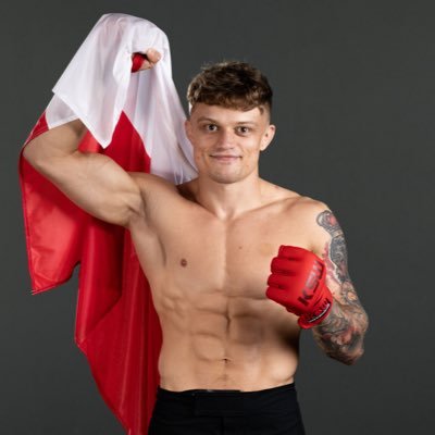 MMA fighter from 🇵🇱 KSW featherweight