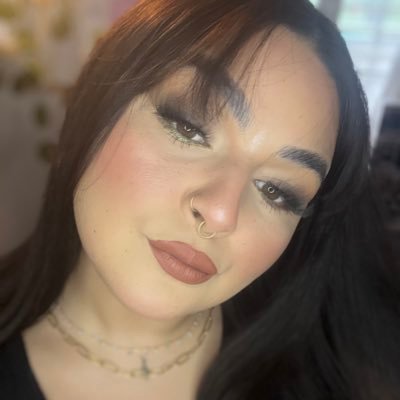 slvm16's profile picture. Makeup Artist & Lash Artist #beautyindustrial #beautyconsultant 💄🇵🇷 #DePRpalmundo 🌎 #bookin