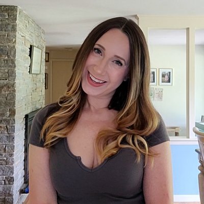 AmandaMMelrose Profile Picture