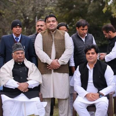 minority56453's profile picture. जिला चांदनी चौक
( माइनॉरिटी डिपार्टमेंट )
@FarhanBhoore