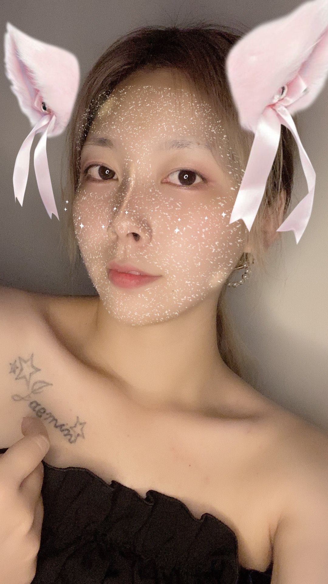 HwwOcztx57777's profile picture. 嗨，我是一个充满智慧和魅力的女性，在推特上寻找有趣的朋友，一起分享生活的点滴和激动人心的时刻！快来加入我的世界吧！下面的连接是的私人联系