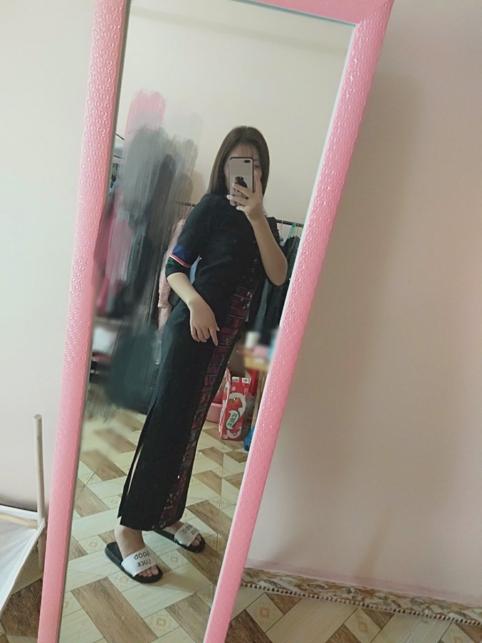 fv_hw61540's profile picture. 嗨，我是一个充满智慧和魅力的女性，在推特上寻找有趣的朋友，一起分享生活的点滴和激动人心的时刻！快来加入我的世界吧！下面的连接是的私人联系