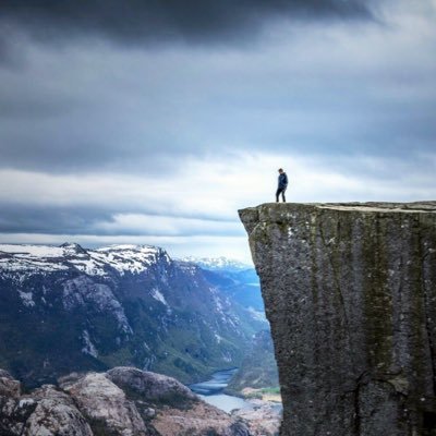 V_Unconquerable's profile picture. 